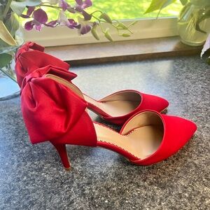 Red Hot Satin Heels with Bow! 💋🔥🔥🔥